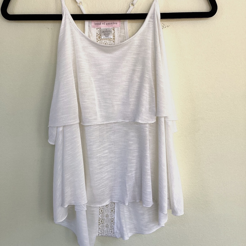 BAND OF GYPSIES WHITE FLUTTER TANK WITH EMBROIDERY SZ S